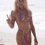 Pamela Anderson bikini