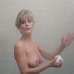 Beverly D’Angelo cleaning those boobs