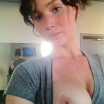 Jennifer Lawrence Boob flash selfie